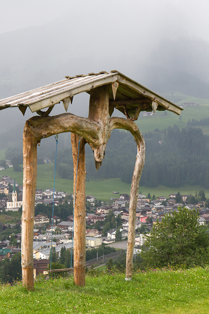 Gyngestativ hos alpebonde i Tyrol